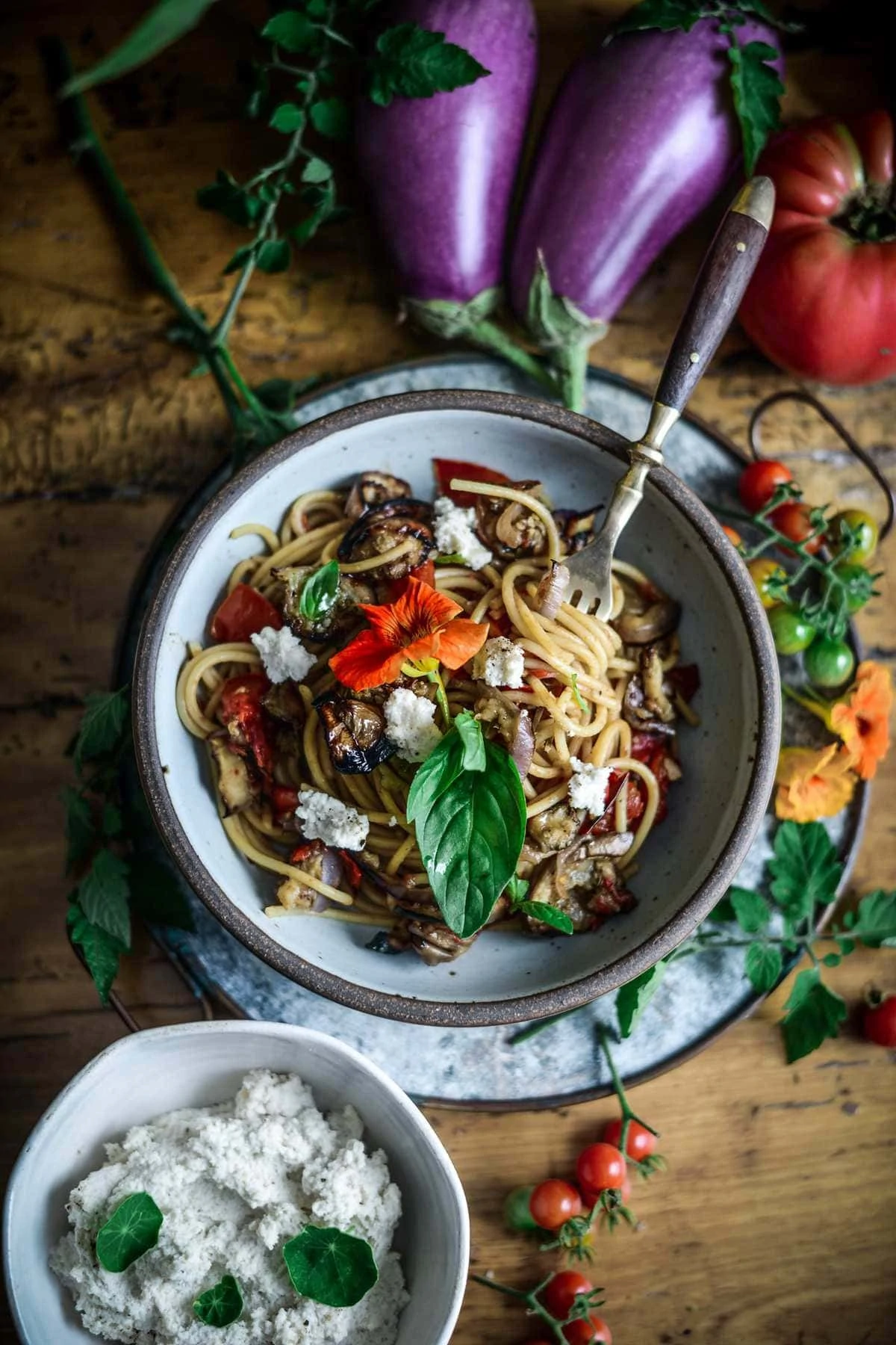 fare isle | vegan pasta alla norma - crispy eggplant pasta